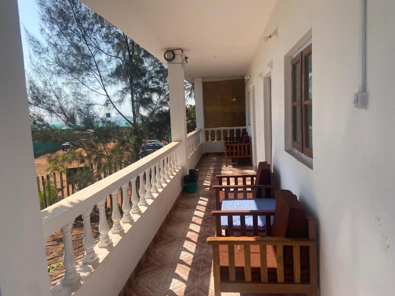 Rosa Mystica Bed & Breakfast Cola Exterior photo